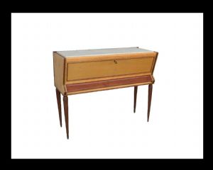 Cutlery cabinet